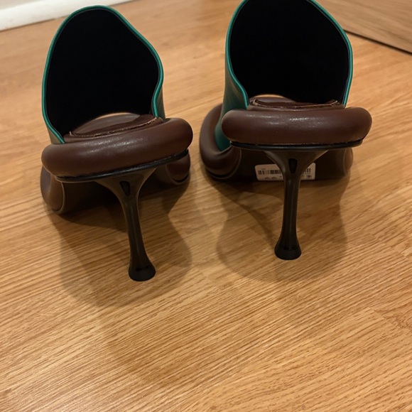 JW Anderson Emerald Green Leather Mules - Picture 8 of 8